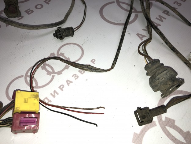 Жгут проводов для освещения слева спереди 4A1971075A на Ауди 100 C4 купить с разборки в Самаре по цене 600 ₽