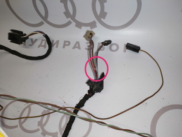 Жгут проводов для панели приборов 8A0971315A на Ауди 80 B4 купить с разборки в Самаре по цене 4 500 ₽