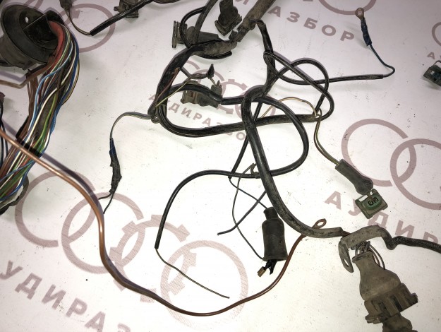 Жгут проводов справа спереди JN 893971072AB на Ауди 80/90 B3 купить с разборки в Самаре по цене 2 500 ₽