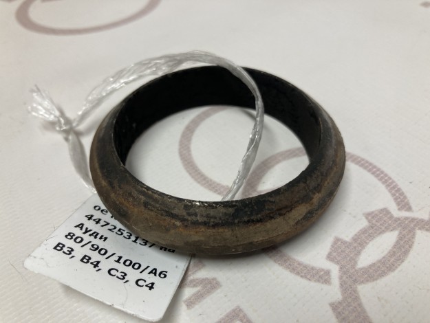 Уплотнительное кольцо VAG 447253137 на Ауди 100 C4 купить с разборки в Самаре по цене 150 ₽